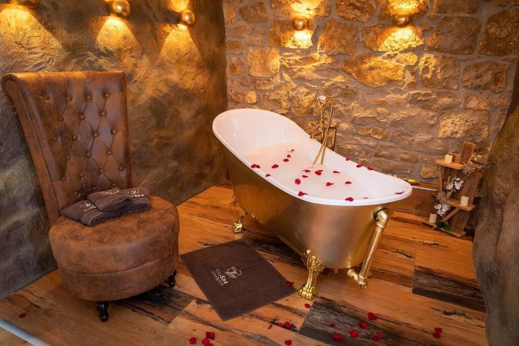 Chalet Vitaspa - Whirlpool & Sauna Privatspa Пеґніц Екстер'єр фото
