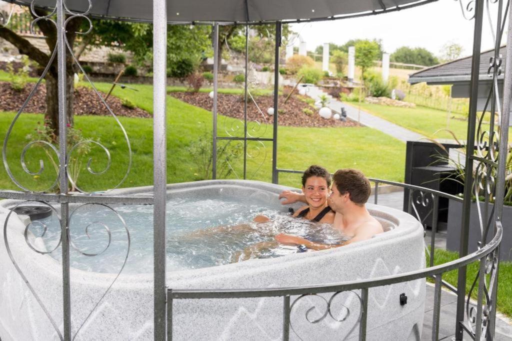 Chalet Vitaspa - Whirlpool & Sauna Privatspa Пеґніц Екстер'єр фото